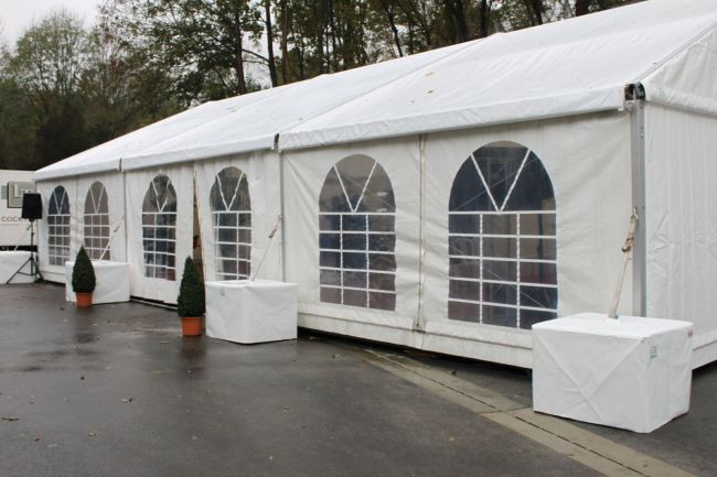 Lestage avec housse pour tente